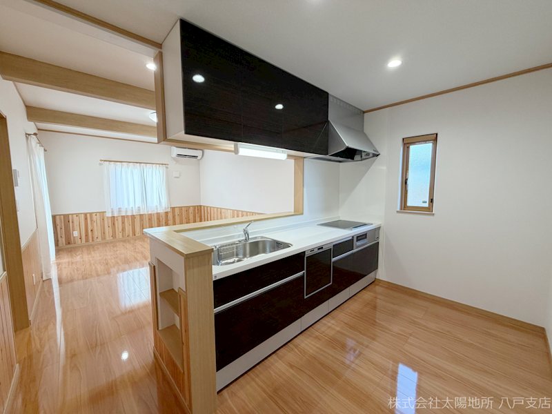 八戸市沼館1丁目　B1 内観写真（キッチン）