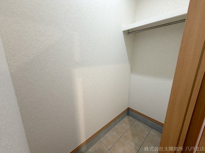八戸市沼館1丁目　B1 内観写真（収納）