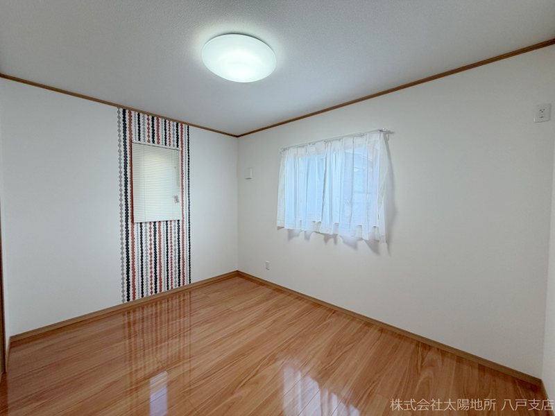 八戸市沼館1丁目　B1 内観写真（リビング以外の居室）