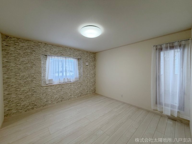 八戸市沼館1丁目　B2 内観写真（リビング以外の居室）