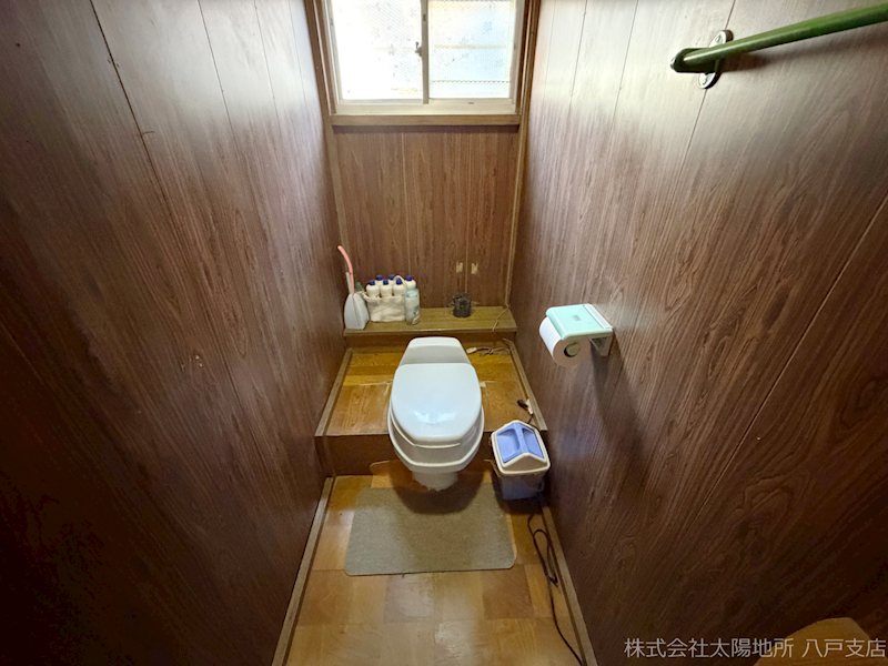 八戸市大字鮫町字山四郎蒔目　中古戸建 内観写真（トイレ）