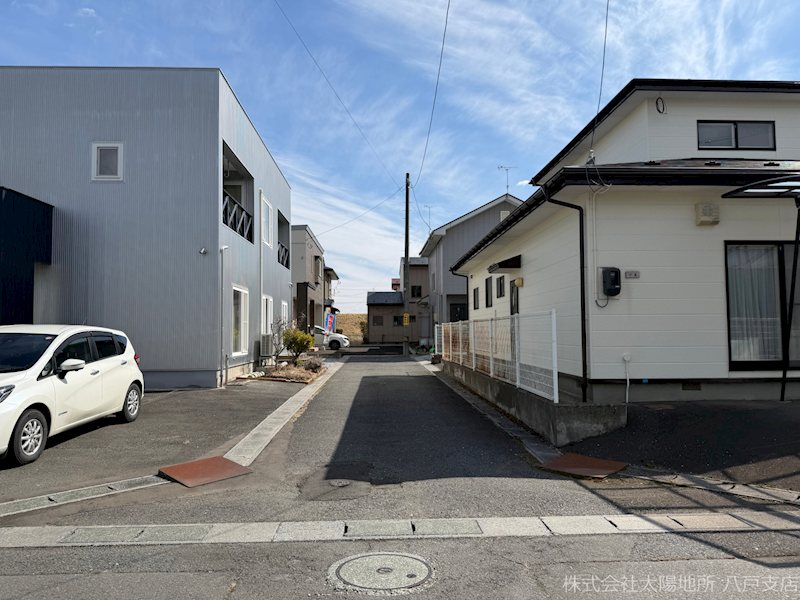 八戸市石堂3丁目　建売住宅 現地写真（前面道路含む現地写真）