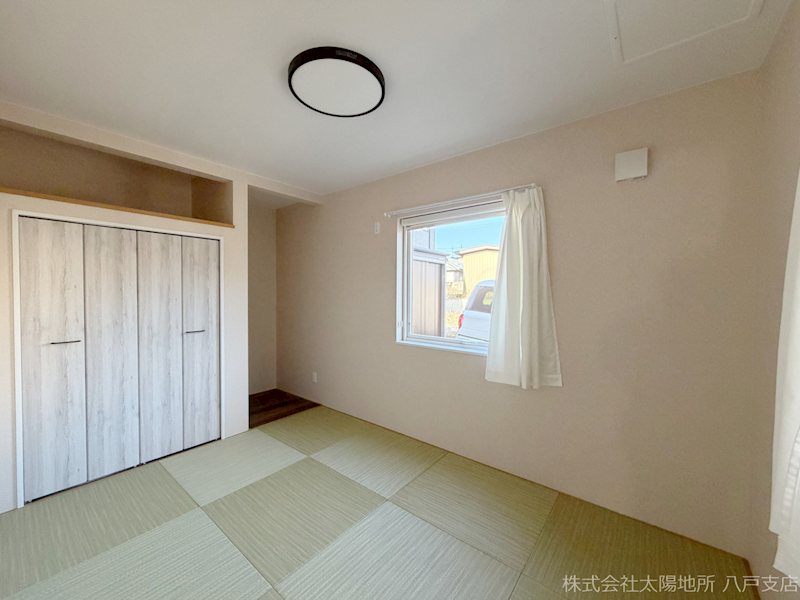 八戸市大字白銀町字白浜道　中古戸建（未入居） 内観写真（リビング以外の居室）