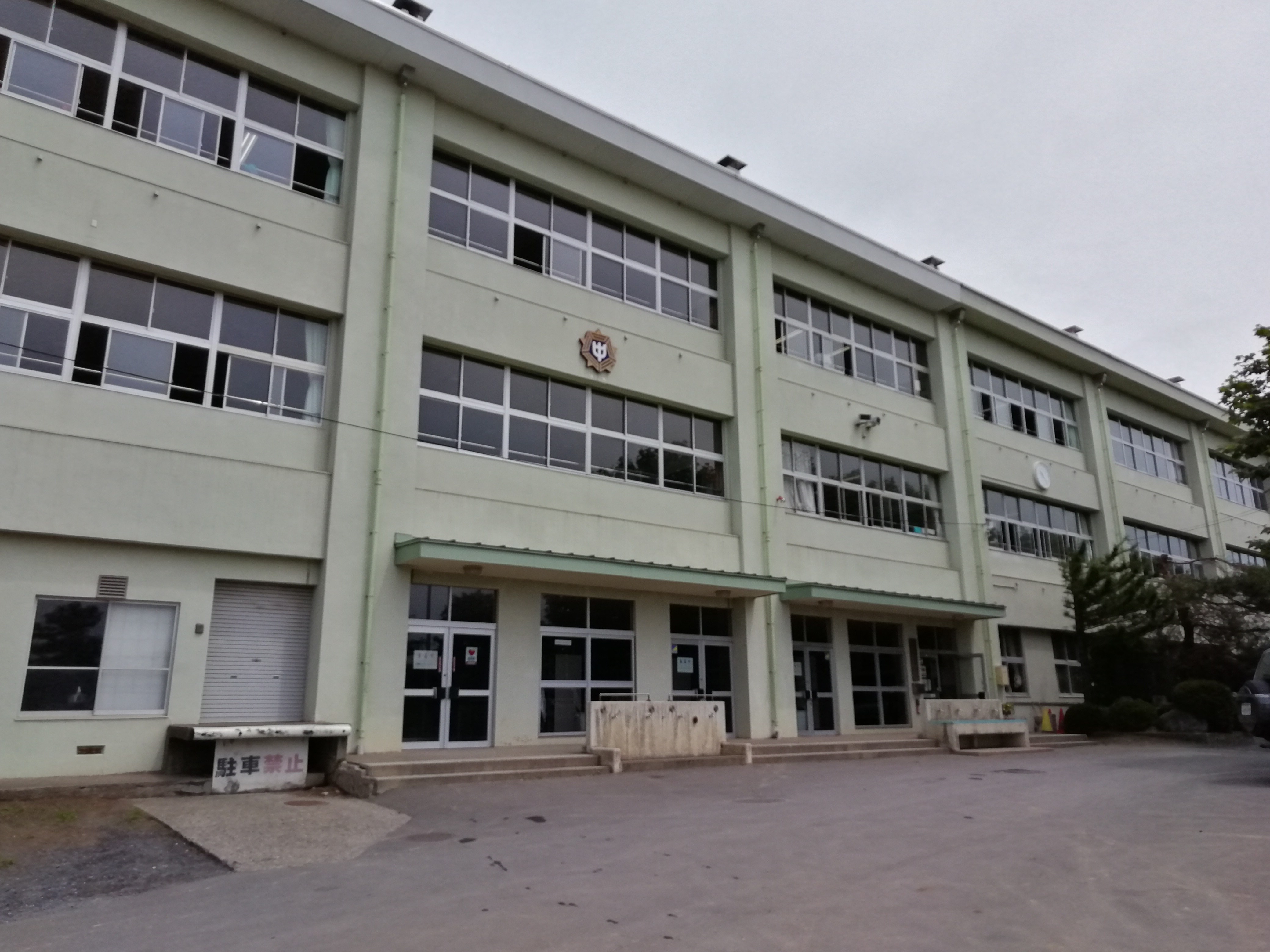 八戸市大字白銀町字白浜道　中古戸建（未入居） 中学校