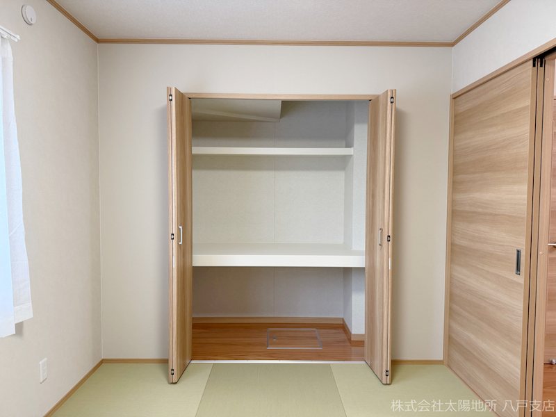八戸市江陽1丁目　A棟 内観写真（収納）