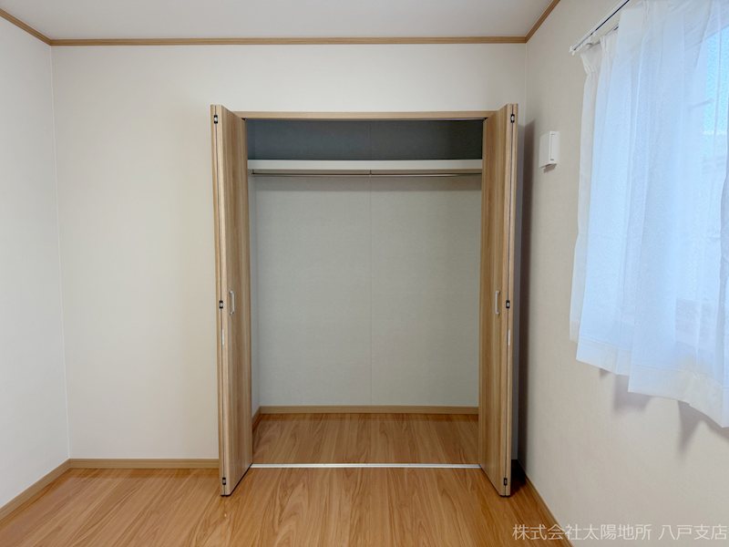 八戸市江陽1丁目　A棟 内観写真（収納）
