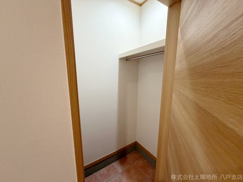 八戸市大字河原木字久保　A棟 内観写真（収納）