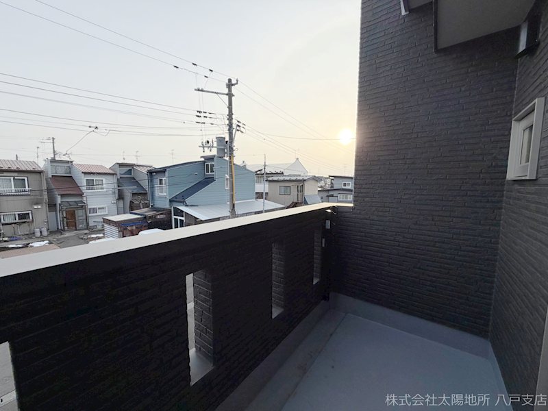 八戸市大字河原木字久保　A棟 現地写真（バルコニー）