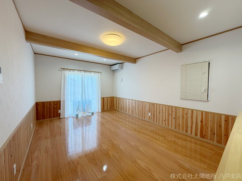 八戸市多賀台3丁目　A棟 内観写真（リビング）