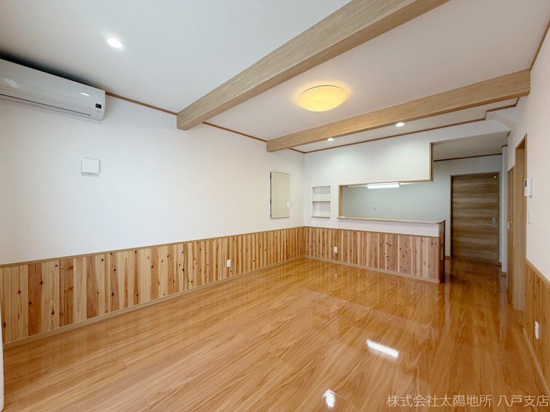 八戸市多賀台3丁目　A棟 内観写真（リビング）