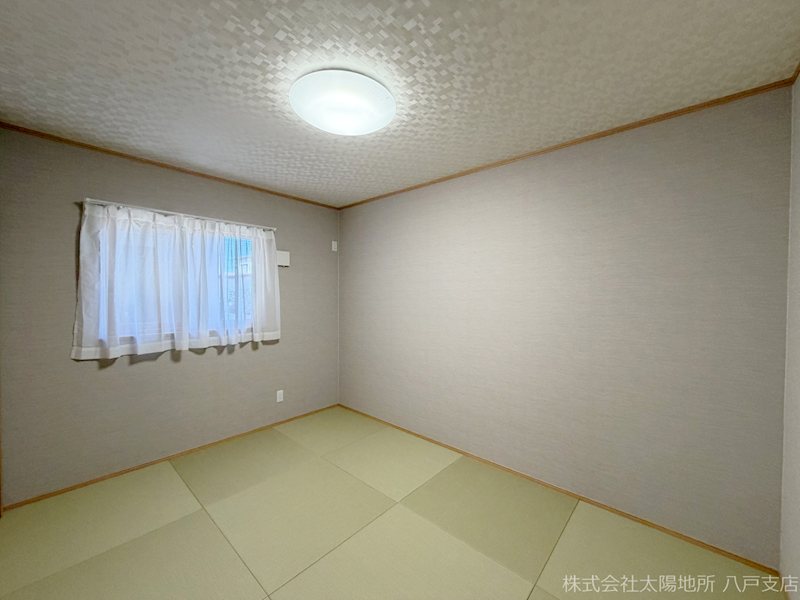 八戸市多賀台3丁目　A棟 内観写真（リビング以外の居室）