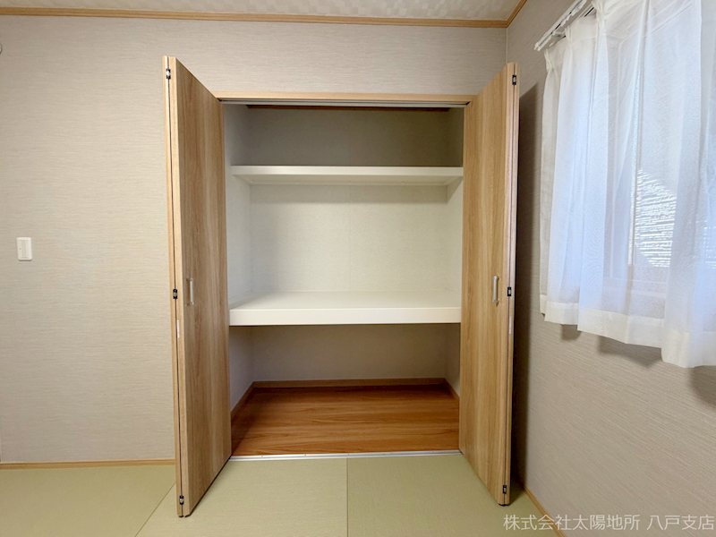 八戸市多賀台3丁目　A棟 内観写真（収納）