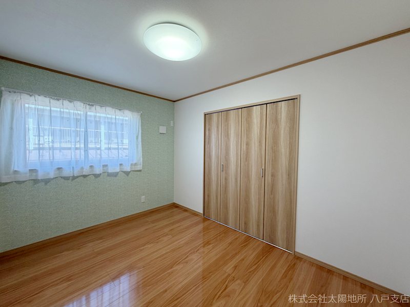 八戸市多賀台3丁目　A棟 内観写真（リビング以外の居室）
