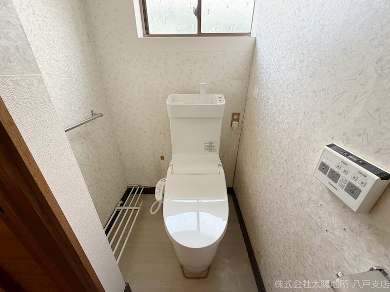 八戸市類家5丁目　中古戸建 内観写真（トイレ）