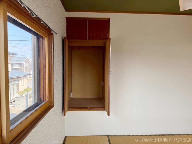 八戸市類家5丁目　中古戸建 内観写真（収納）