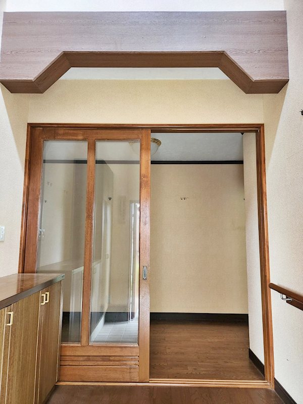 弘前市袋町　中古住宅 現地写真（玄関）