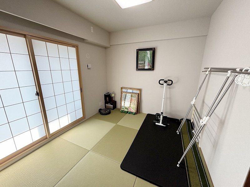 レーベン弘前 THE MID TOWER　204号 内観写真（リビング以外の居室）