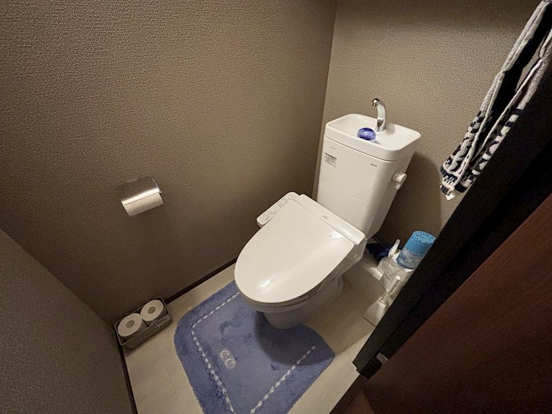 レーベン弘前 THE MID TOWER　204号 内観写真（トイレ）