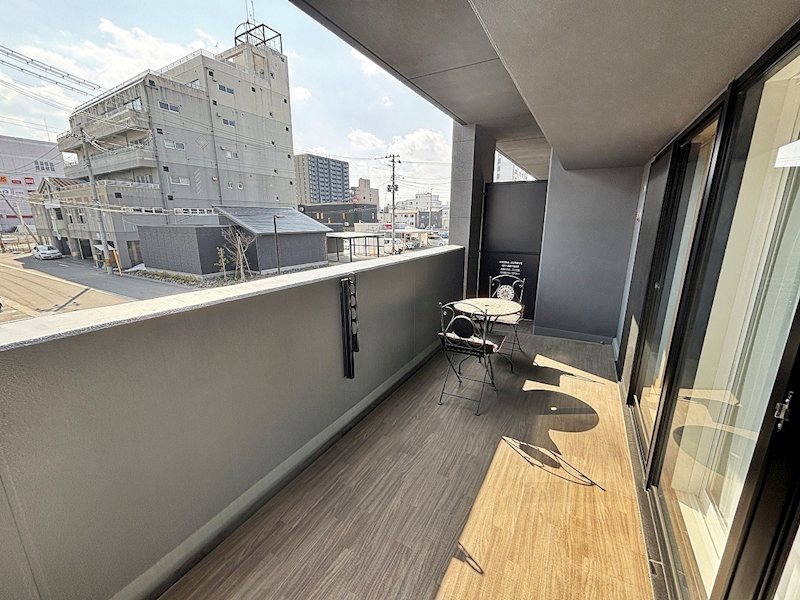 レーベン弘前 THE MID TOWER　204号 現地写真（バルコニー）