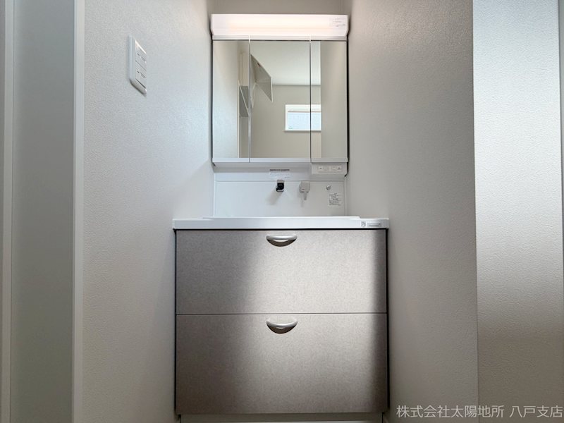 八戸市沼館　A棟 内観写真（洗面台・洗面所）