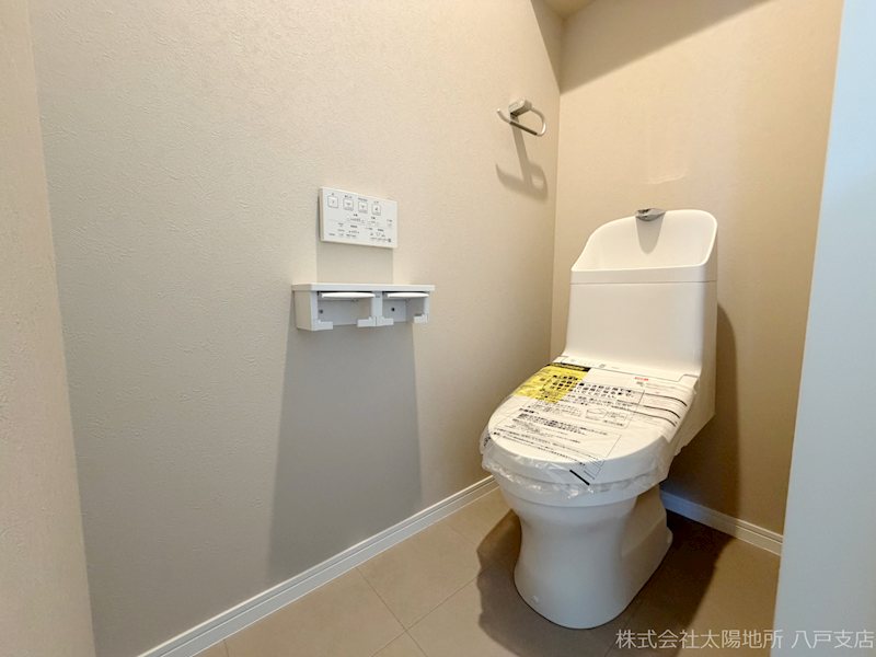 八戸市沼館　A棟 内観写真（トイレ）