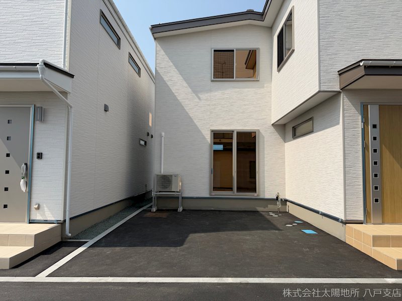 八戸市沼館　B棟 現地写真（駐車場）