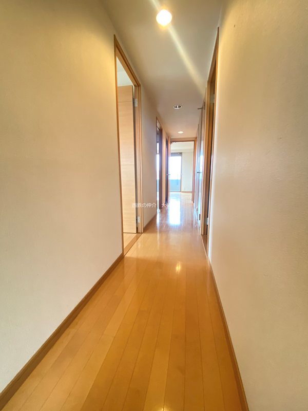 サーパス西城内一番館 現地写真（玄関）