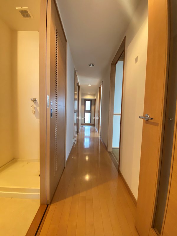 サーパス西城内一番館 現地写真（玄関）