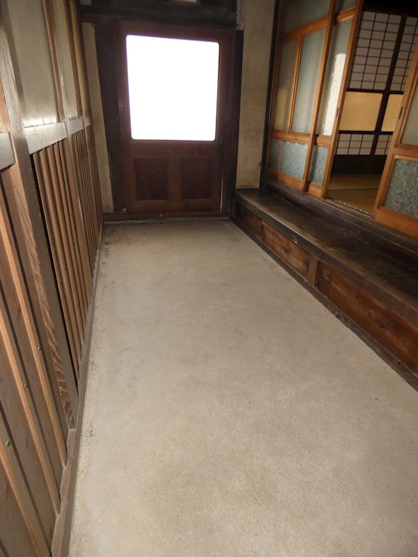 京都府福知山市大江町金屋 現地写真（玄関）