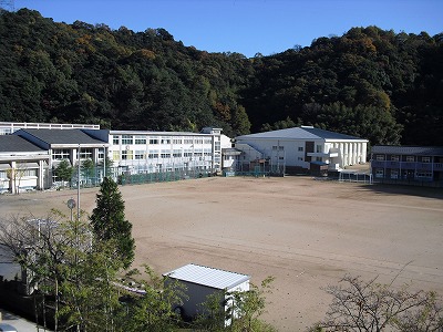 香美町香住の戸建て 中学校