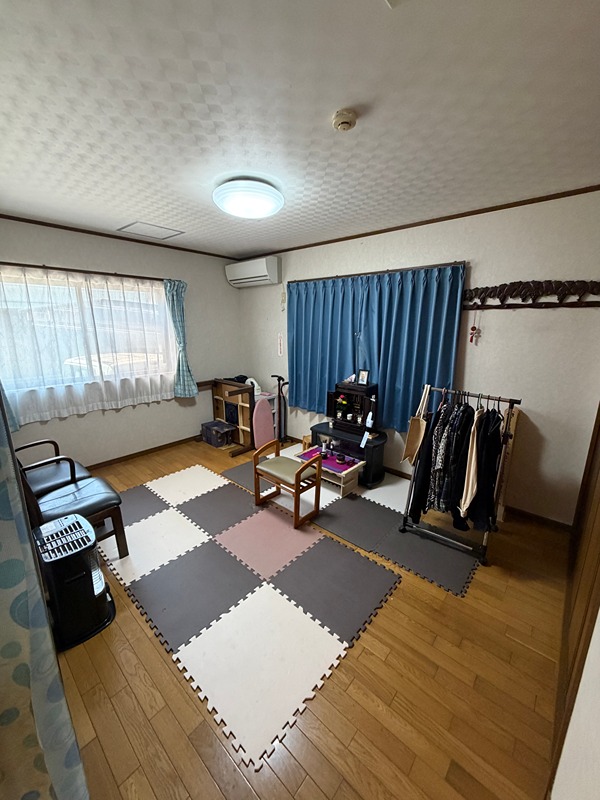 兵庫県朝来市山東町矢名瀬町 内観写真（子供部屋）
