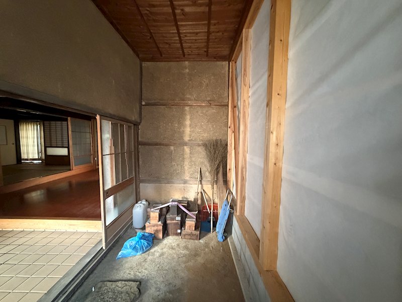 兵庫県養父市堀畑 現地写真（玄関）