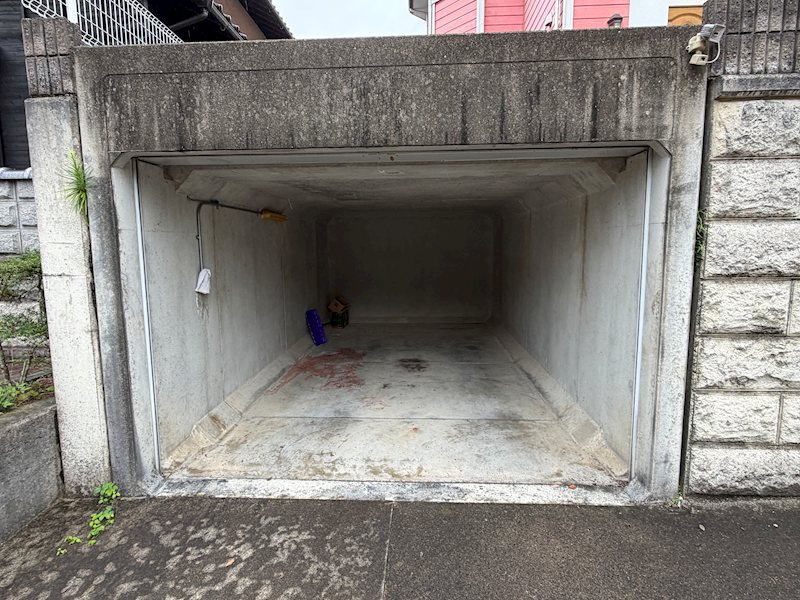 兵庫県朝来市和田山町弥生が丘 現地写真（駐車場）