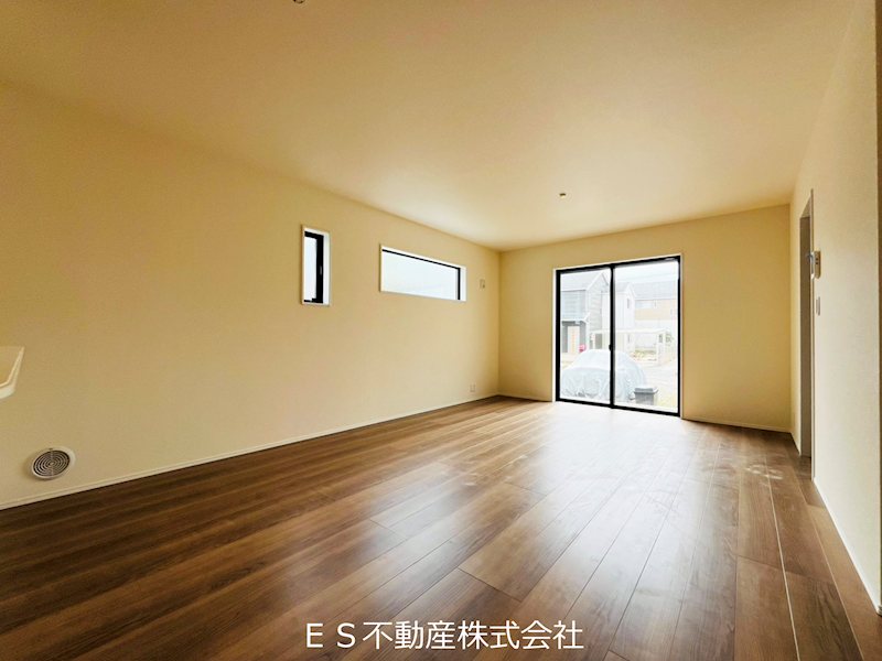 《リーブルガーデン》豊明市二村台1丁目　新築分譲住宅　全2棟　2号棟 内観写真（リビング）