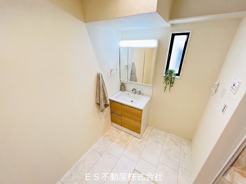 《リーブルガーデン》豊明市二村台1丁目　新築分譲住宅　全2棟　2号棟 内観写真（洗面台・洗面所）