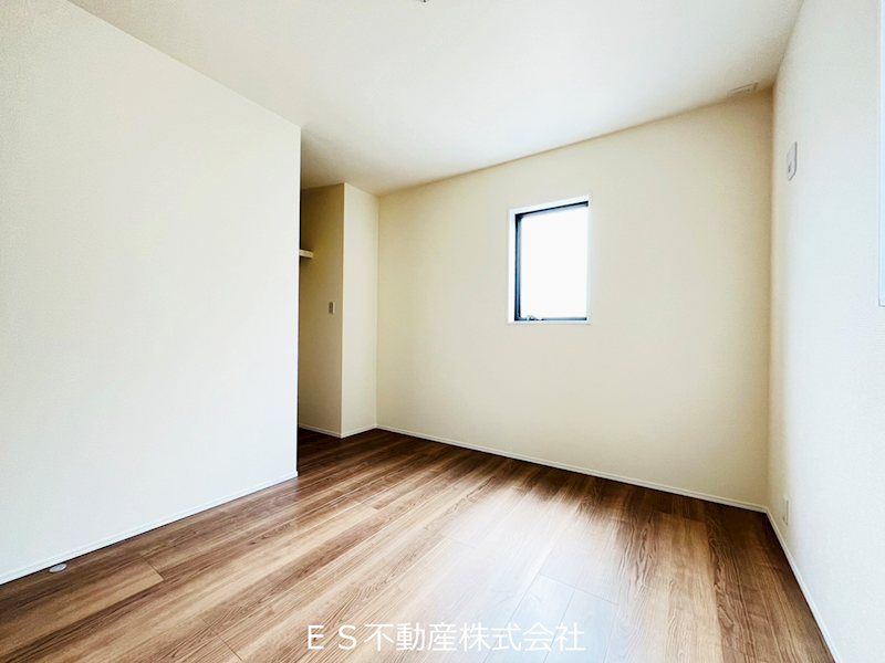 《リーブルガーデン》豊明市二村台1丁目　新築分譲住宅　全2棟　2号棟 内観写真（リビング以外の居室）
