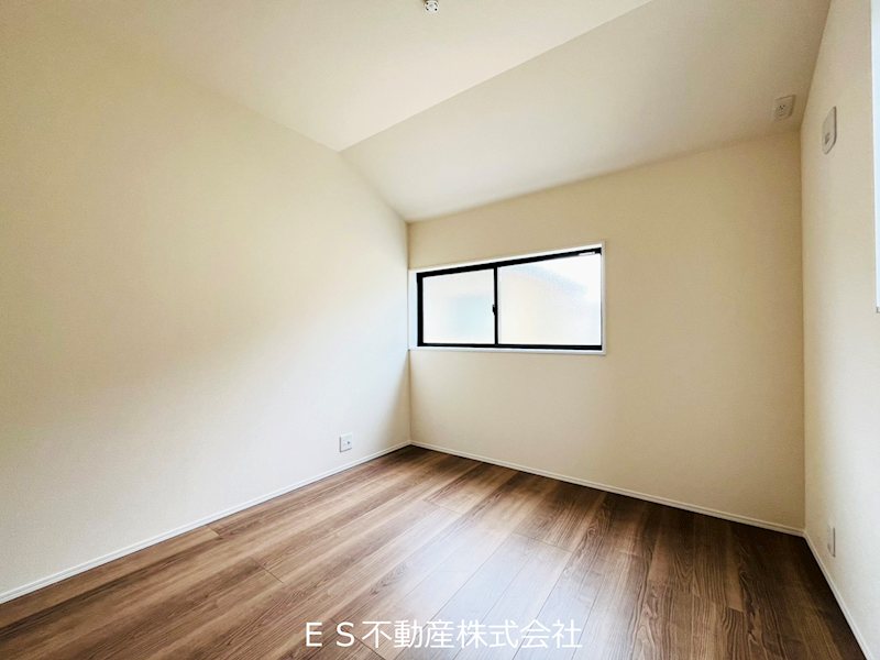 《リーブルガーデン》豊明市二村台1丁目　新築分譲住宅　全2棟　2号棟 内観写真（リビング以外の居室）