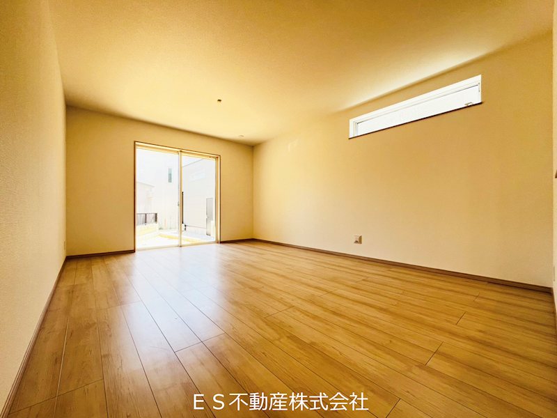 《ハートフルタウン》豊明市栄町西大根　新築分譲住宅　限定1棟 内観写真（リビング）