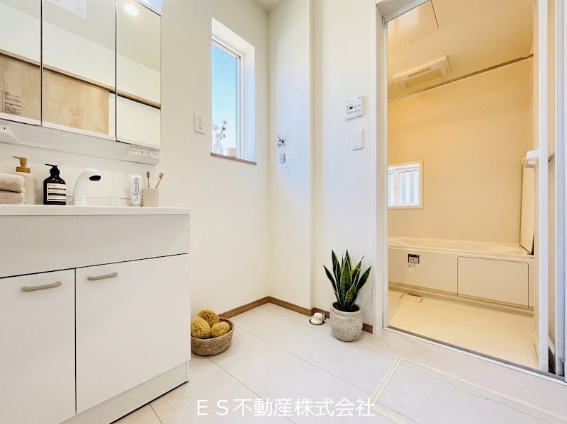 《ハートフルタウン》豊明市栄町西大根　新築分譲住宅　限定1棟 内観写真（洗面台・洗面所）