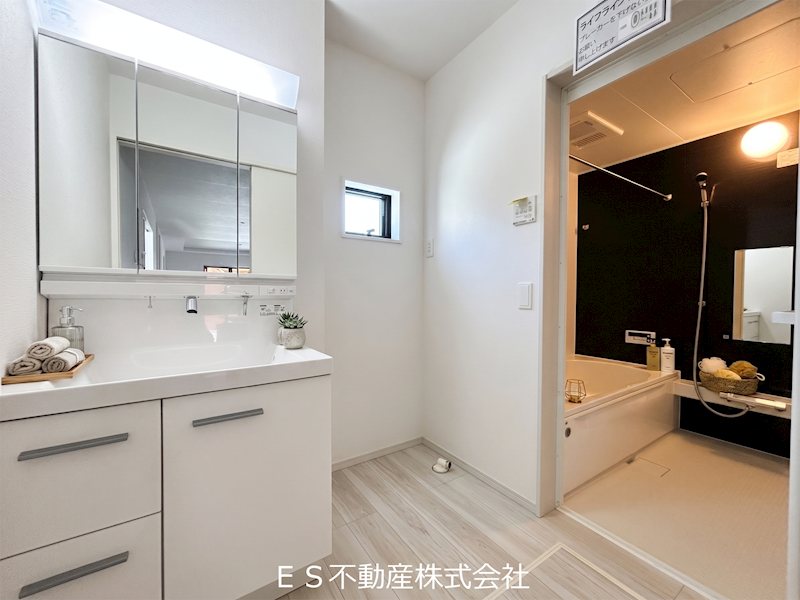 《LIGARE-KIS》緑区鳴海町3期　新築分譲住宅　限定1棟 内観写真（洗面台・洗面所）