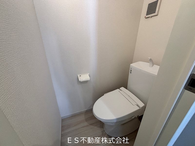 《LIGARE-KIS》緑区鳴海町3期　新築分譲住宅　限定1棟 内観写真（トイレ）