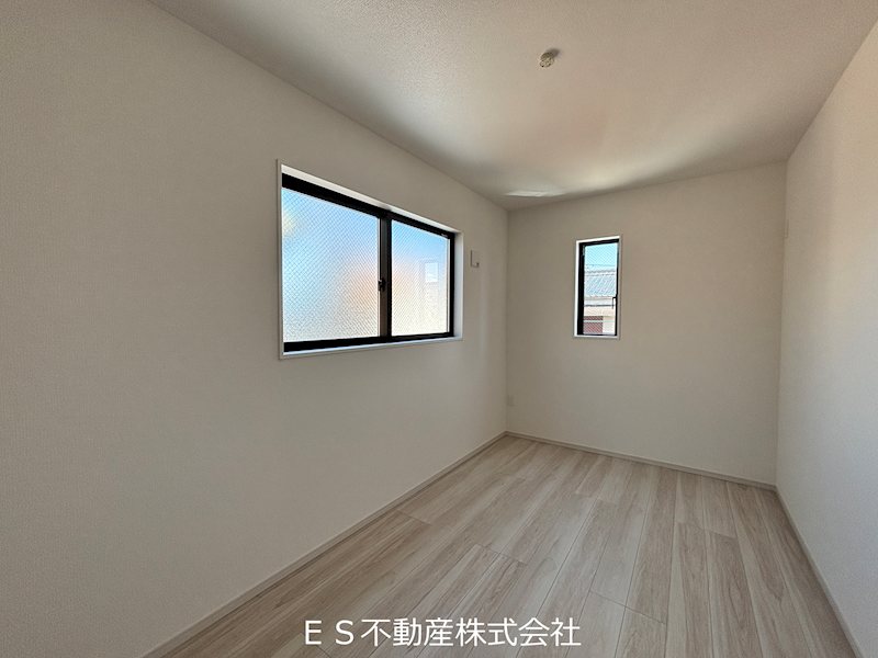 《LIGARE-KIS》緑区鳴海町3期　新築分譲住宅　限定1棟 内観写真（リビング以外の居室）