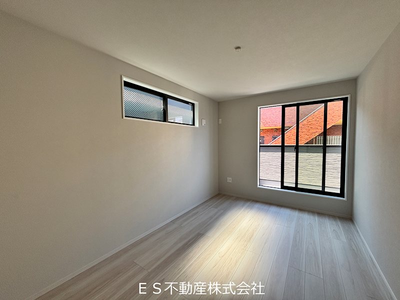 《LIGARE-KIS》緑区鳴海町3期　新築分譲住宅　限定1棟 内観写真（リビング以外の居室）