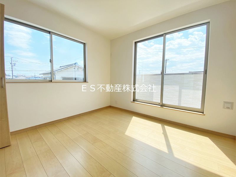 《ハートフルタウン》東海市東海町2丁目13番　新築分譲住宅　全2棟 同仕様写真（その他内観）
