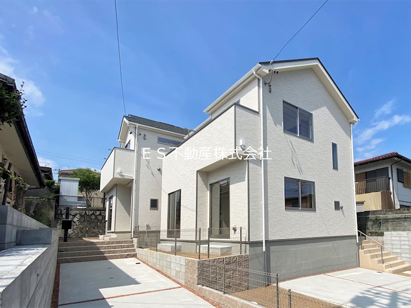 《ハートフルタウン》東海市東海町2丁目13番　新築分譲住宅　全2棟 同仕様写真（外観）