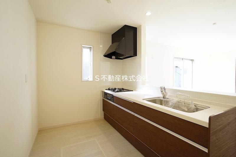 《リナージュ》知多市日長台01期　新築分譲　限定1棟 同仕様写真（キッチン）