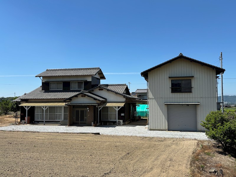 木田郡三木町田中中古戸建 外観写真