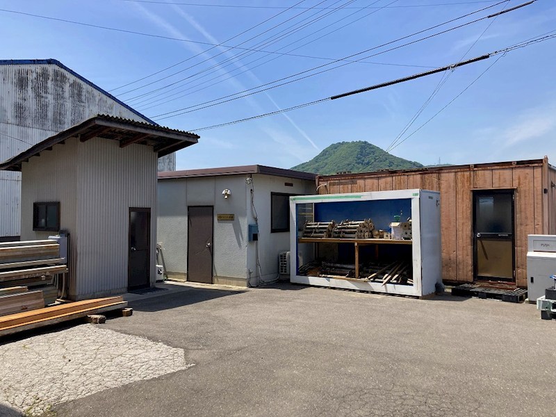 高松市香西東町倉庫2棟売り その他