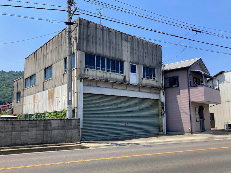 高松市松並町倉庫付中古戸建 外観写真
