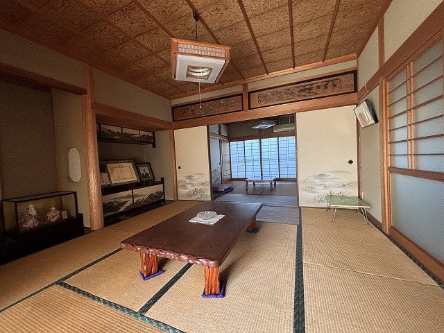 高松市中山町中古戸建 内観写真（リビング以外の居室）